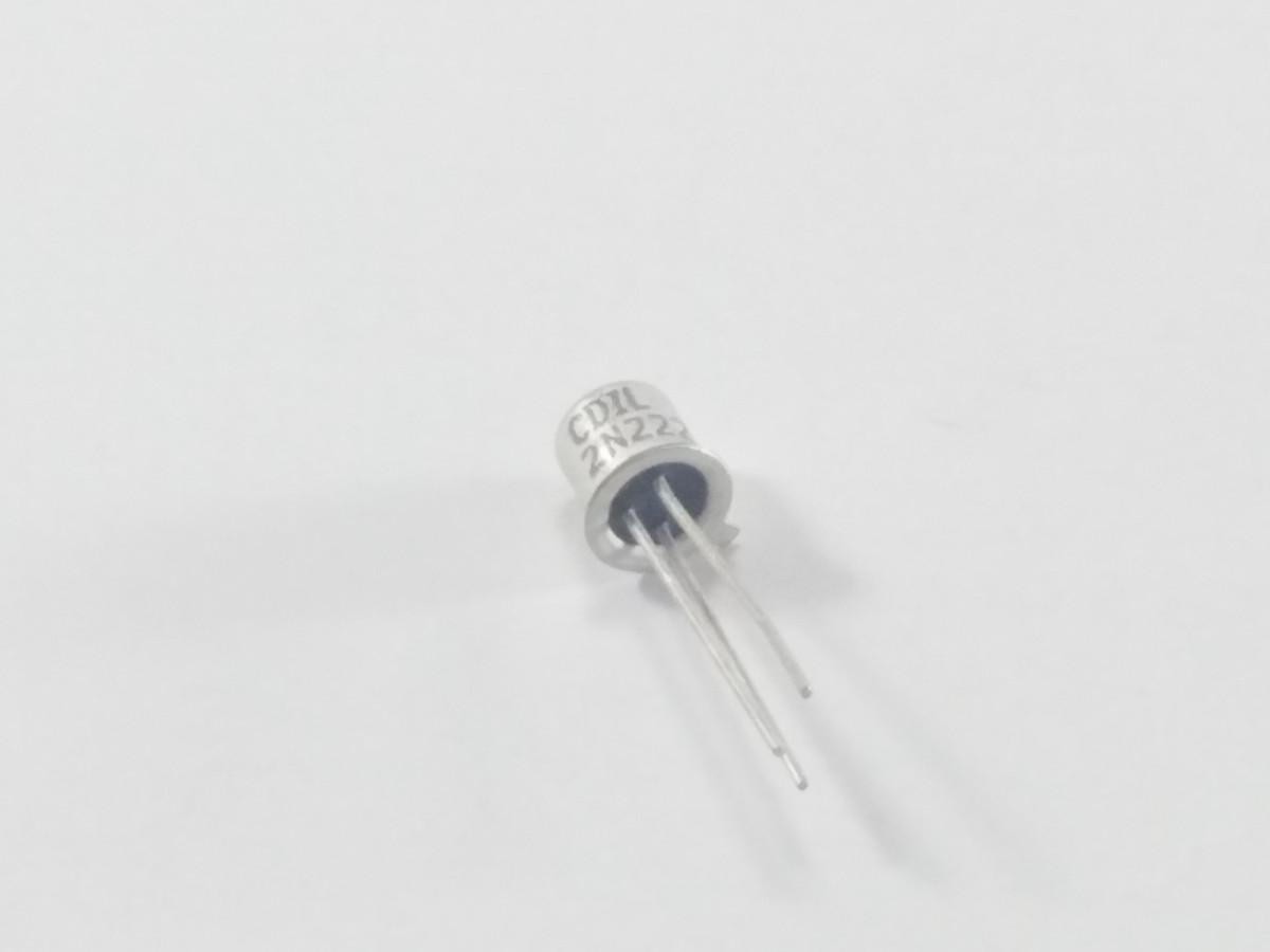 Transistor 2N2222A (image 2/2)