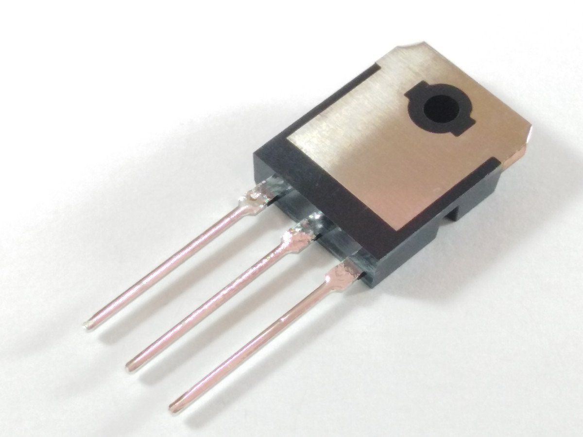 Transistor 2SB688 (image 2/2)