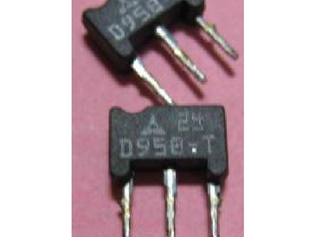 Transistor 2SD958