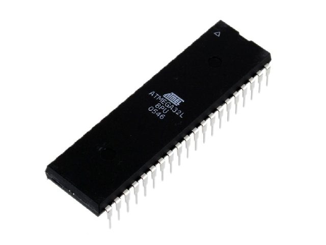 Circuit intégré microcontrôleur ATMEGA32L-8PU