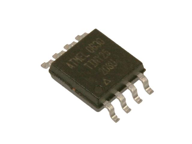 Circuit intégré microcontrôleur ATTINY25-20SU