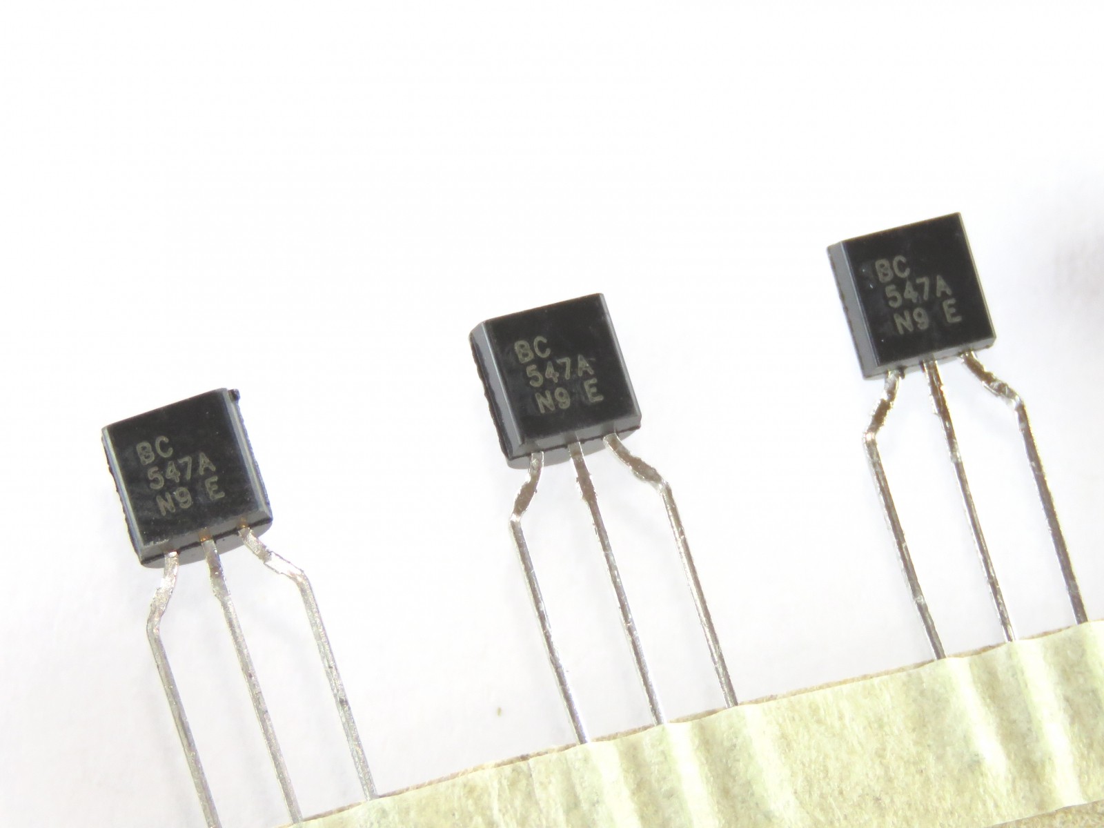 Transistor BC547A (image 2/2)