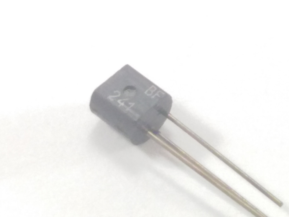 Transistor NPN BF241 (image 2/2)