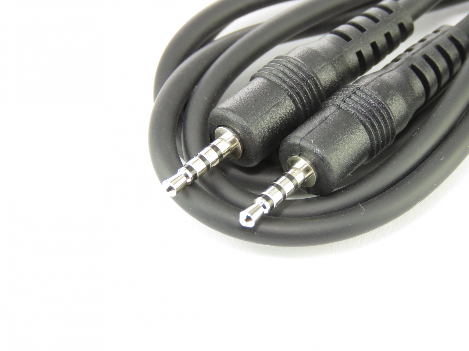 Câble Jack 2.5mm mâle 4 pôles CABLE-440 (image 2/2)
