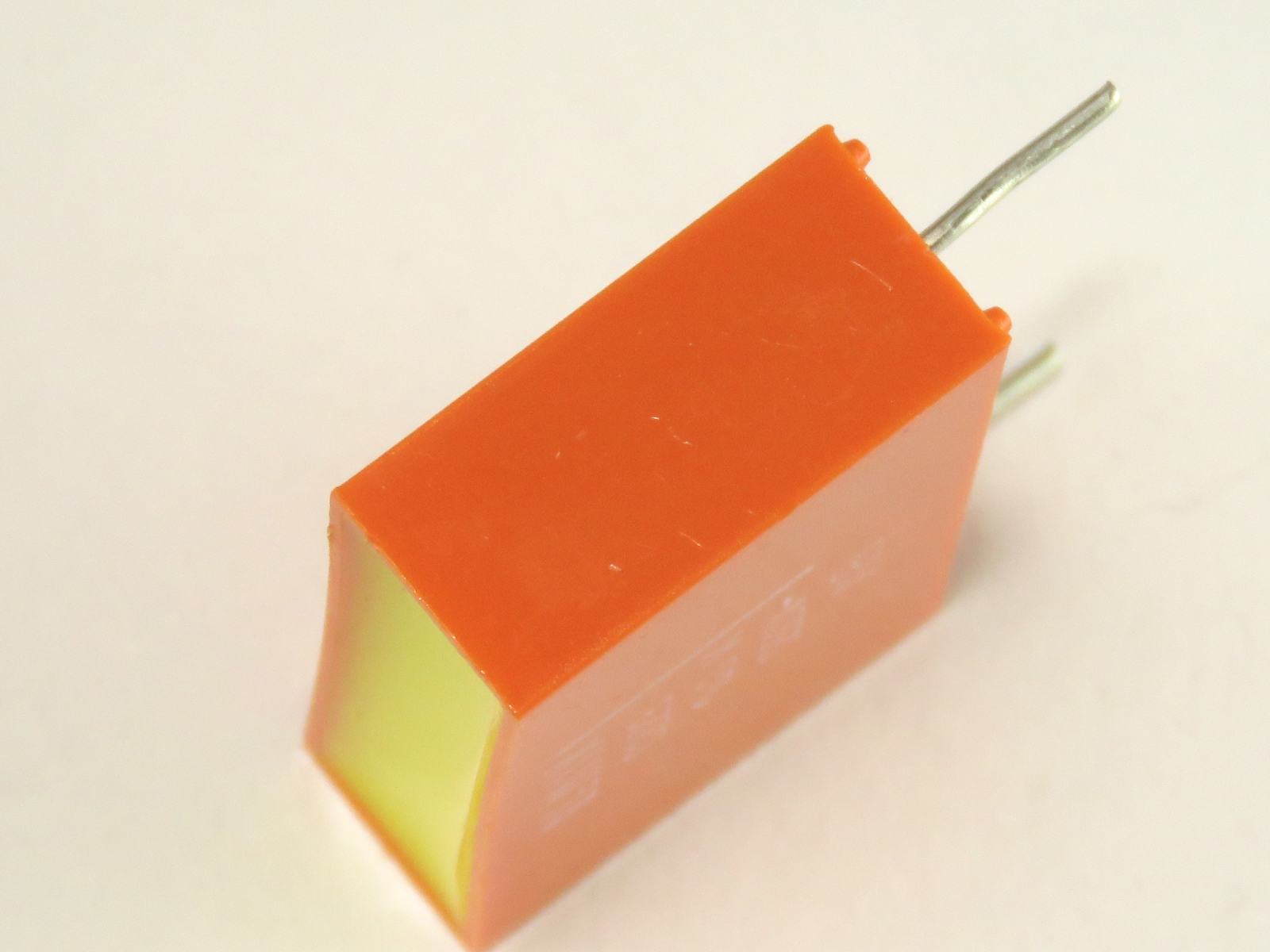 Condensateur non polarisé 1uF CCAP1UF250V (image 2/3)