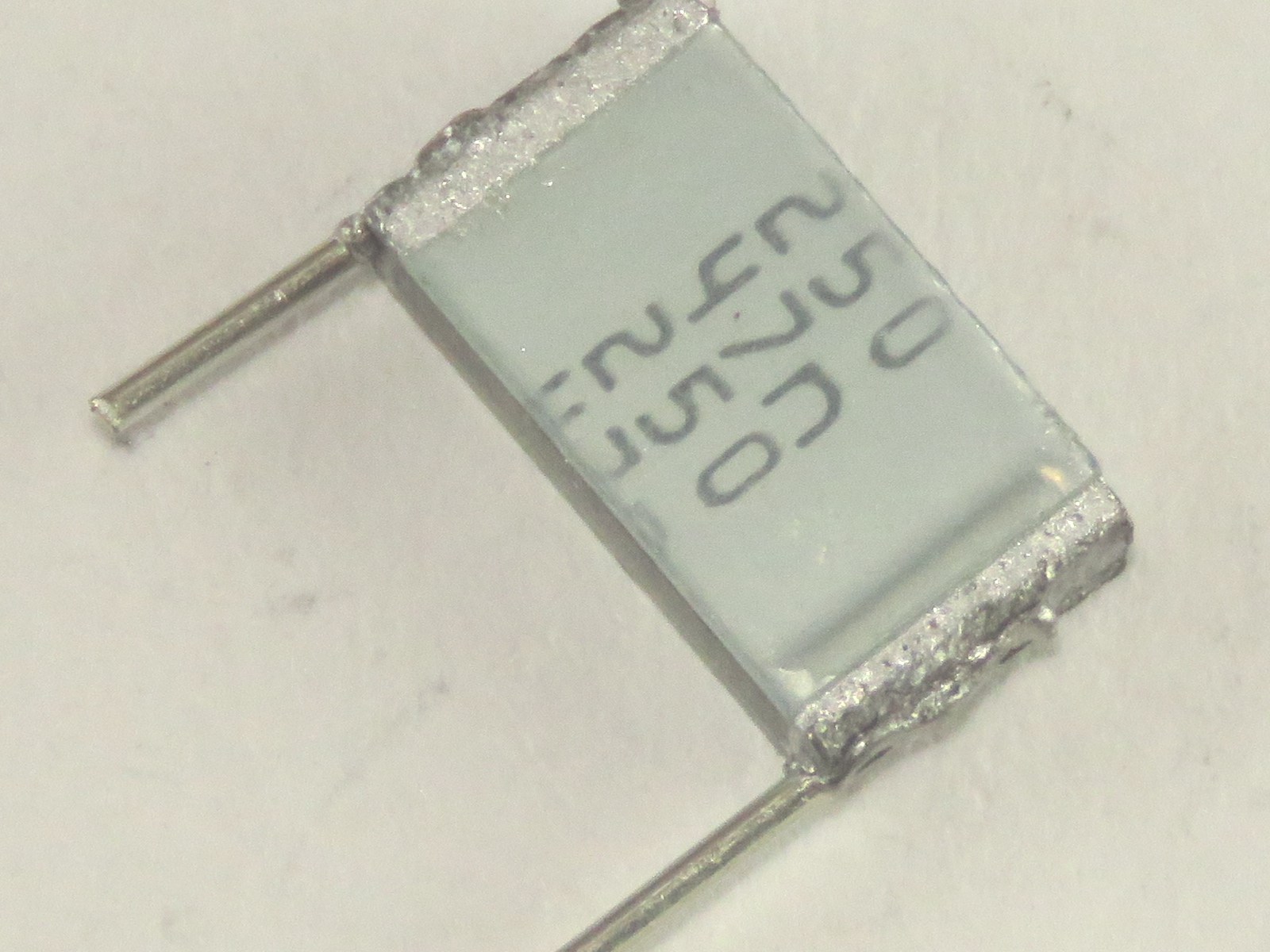 Condensateur 47nF 250V CCAP47NF250V (image 2/2)