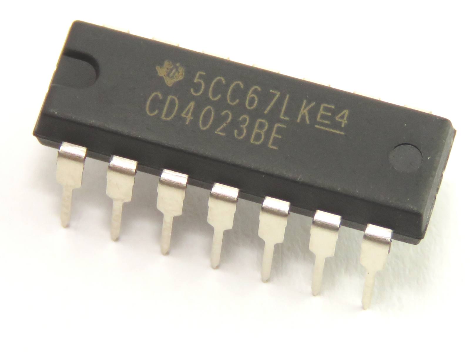 Circuit intégré logique CD4023BE