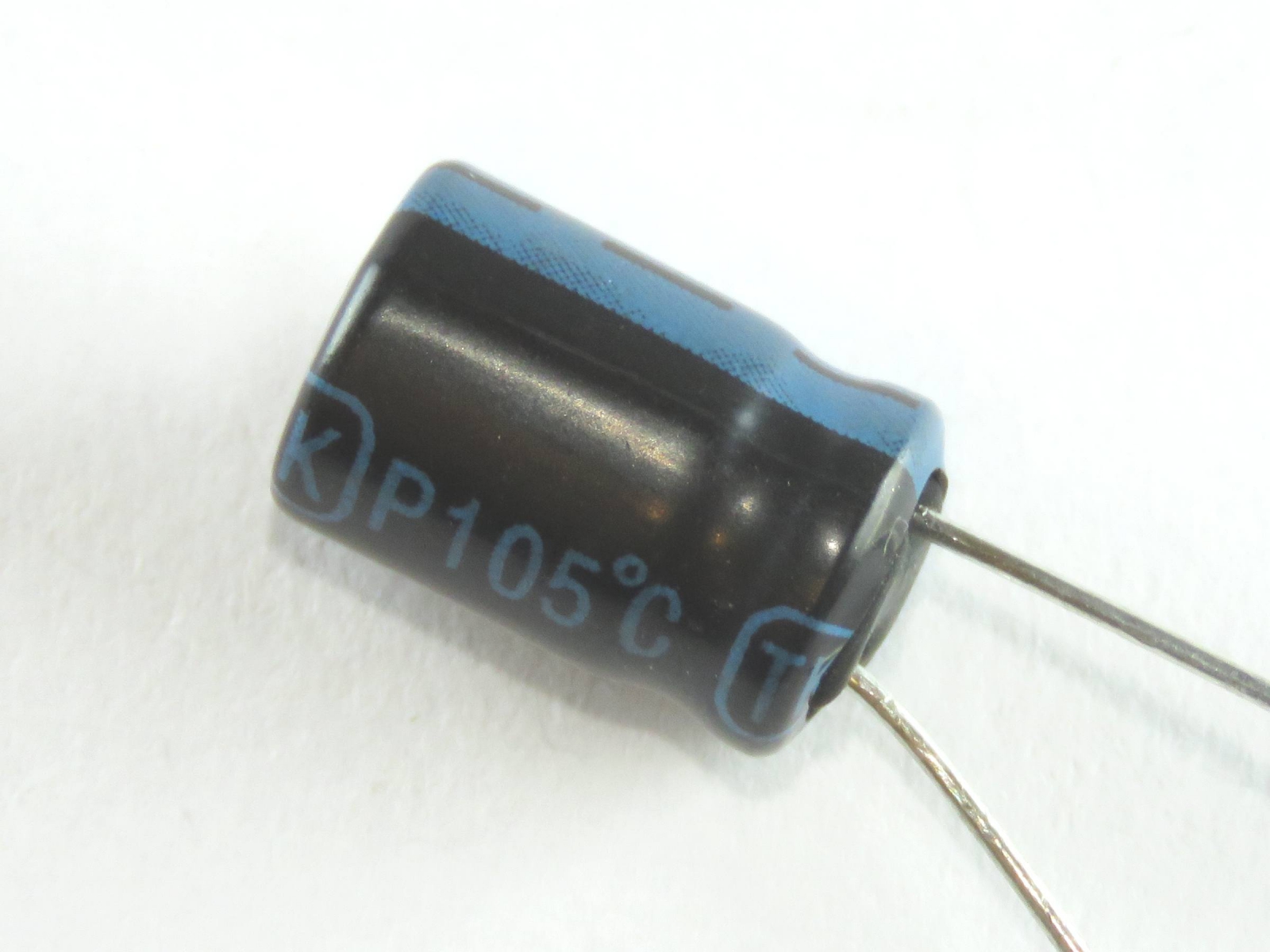 Condensateur chimique 1uF 450V CEL1UF450V-B (image 2/3)