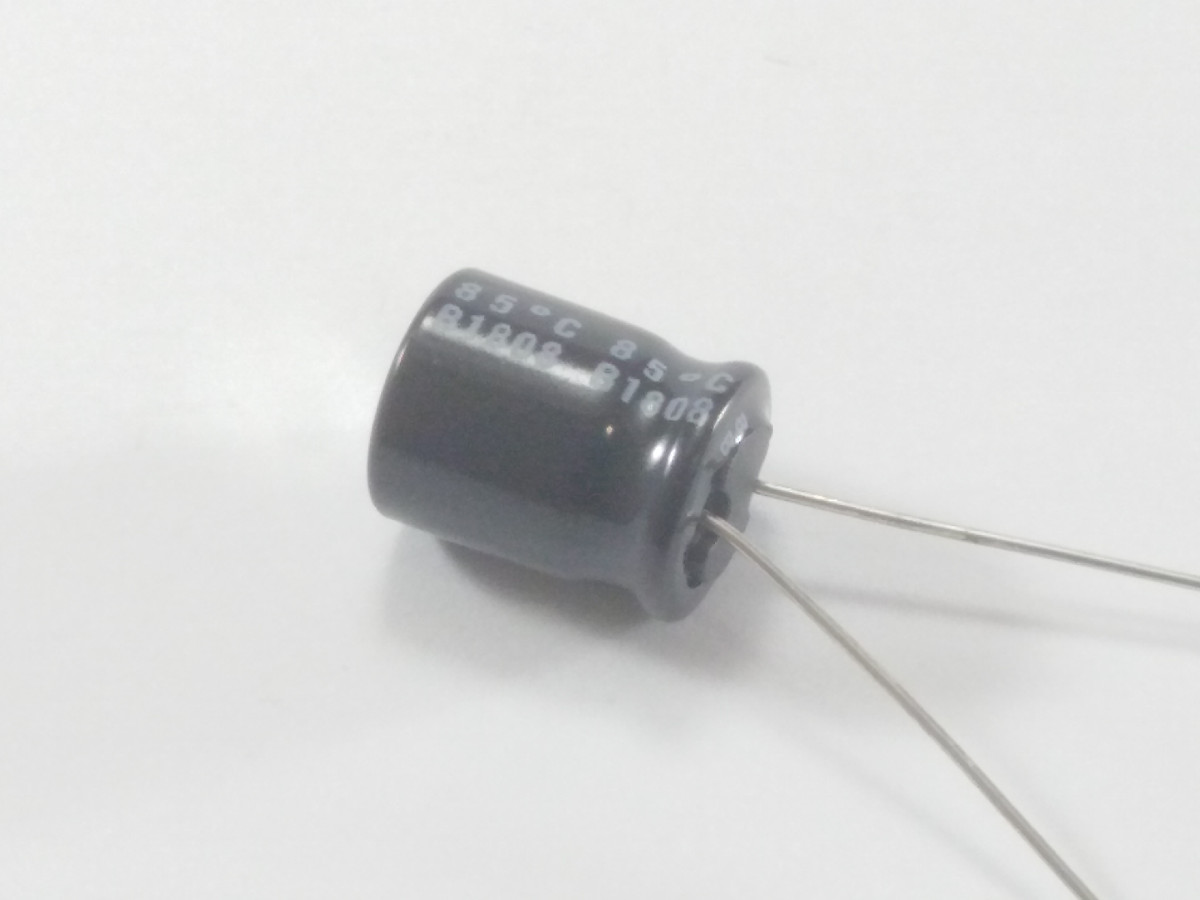 Condensateur chimique 2.2uF 450V CEL2-2UF450V (image 2/2)