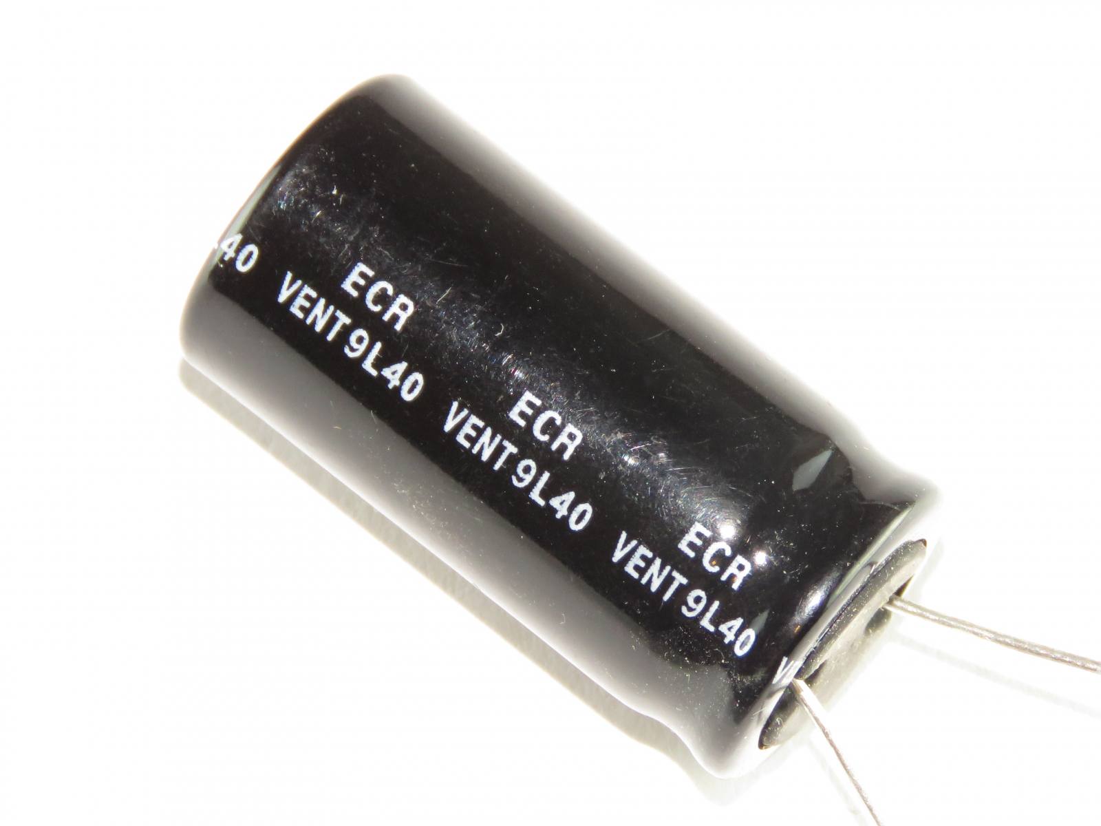 Condensateur chimique 2200uF 63V CEL2200UF63V-B (image 2/3)