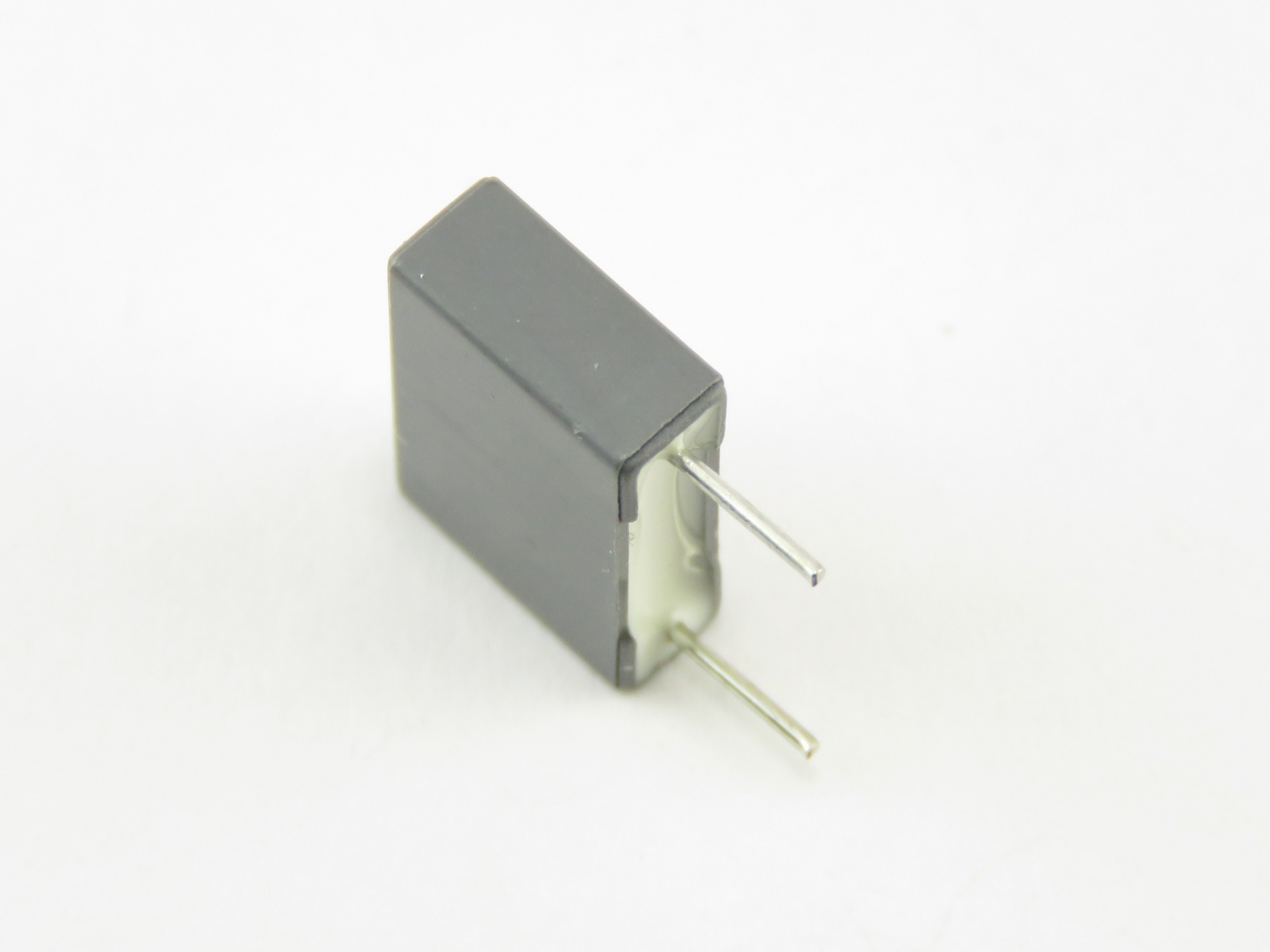 Condensateur 150nF 250V CMKT150NF250V-B (image 2/3)