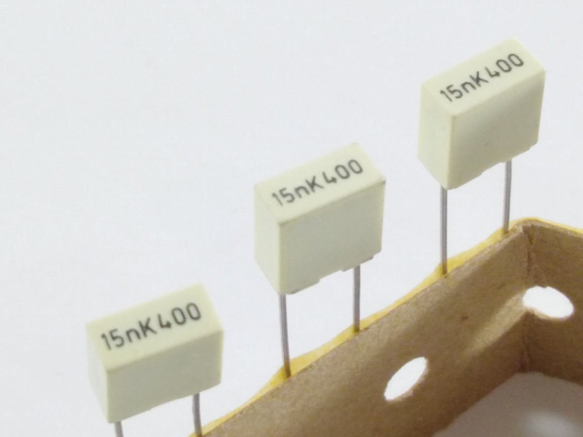 Condensateur 15nF 400V CMKT15NF400V (image 2/3)