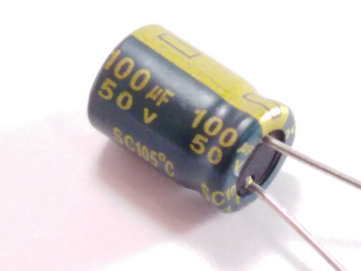 Condensateur chimique 100uF 50V DSC107M050S1ACG11K