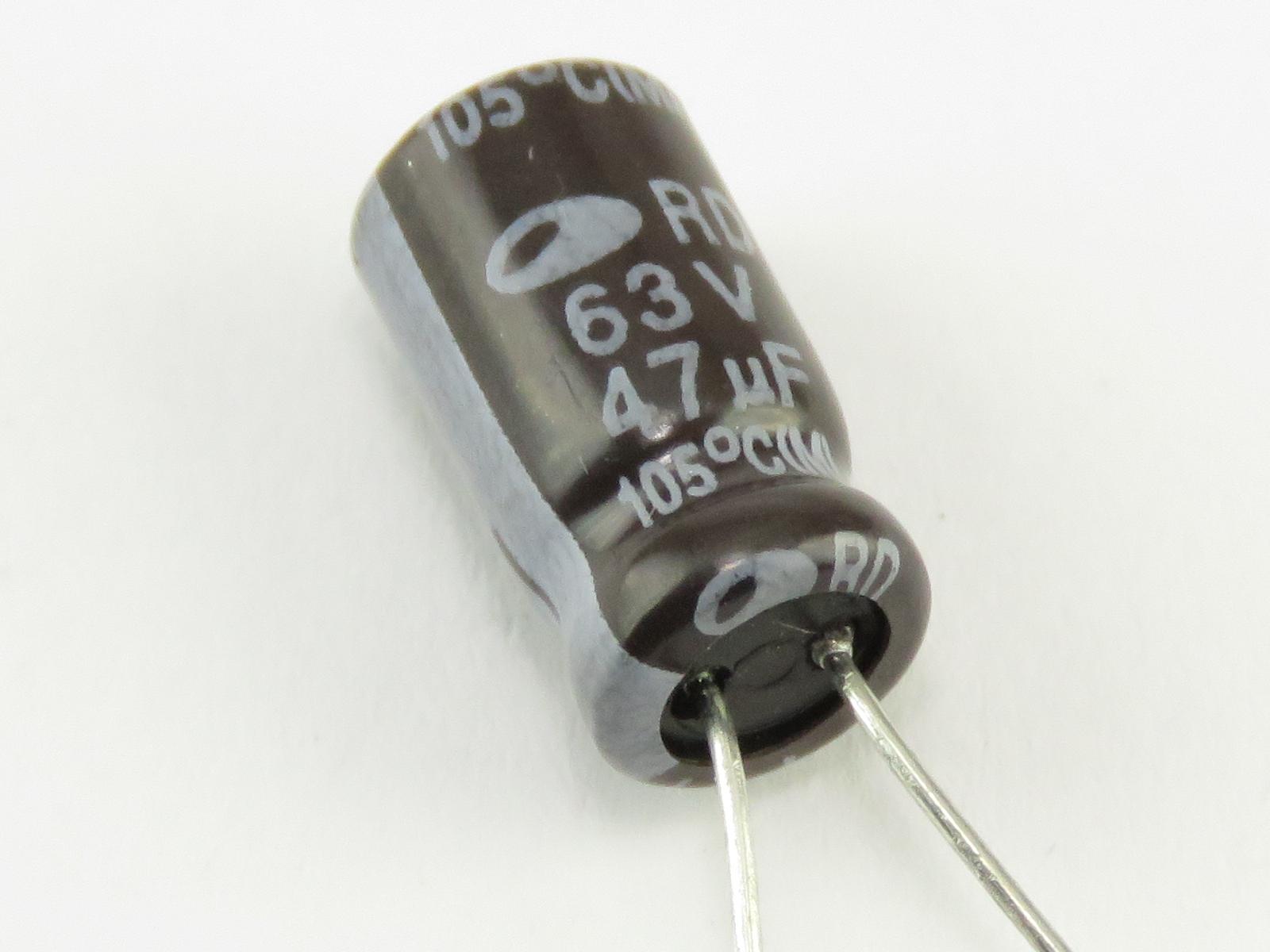 Condensateur chimique 47uF 63V ESM476M063S1A5E110