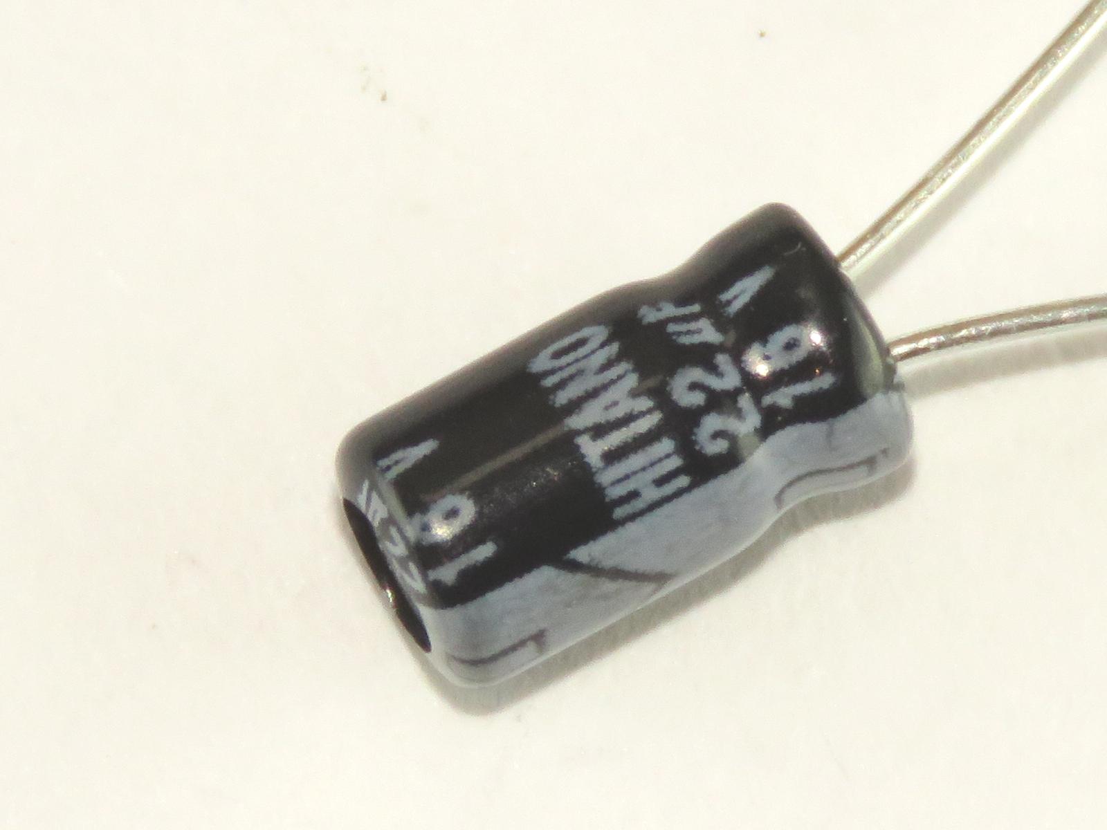 Condensateur chimique 22uF 16V ESX226M016S1A5B070 (image 3/3)