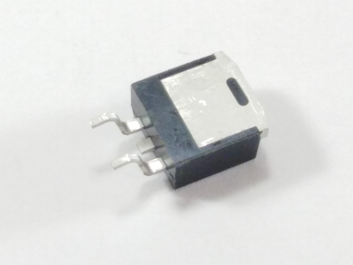 Transistor IRF540NS (image 2/2)