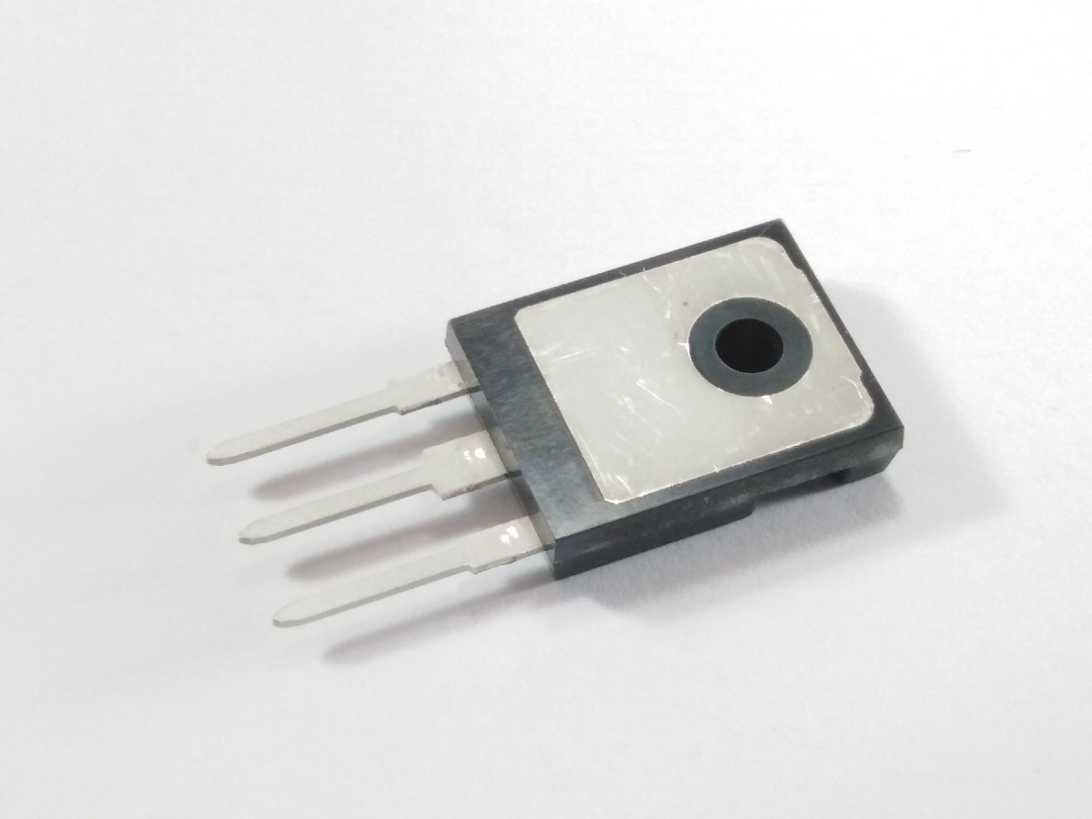 Transistor IRFP064N (image 2/2)