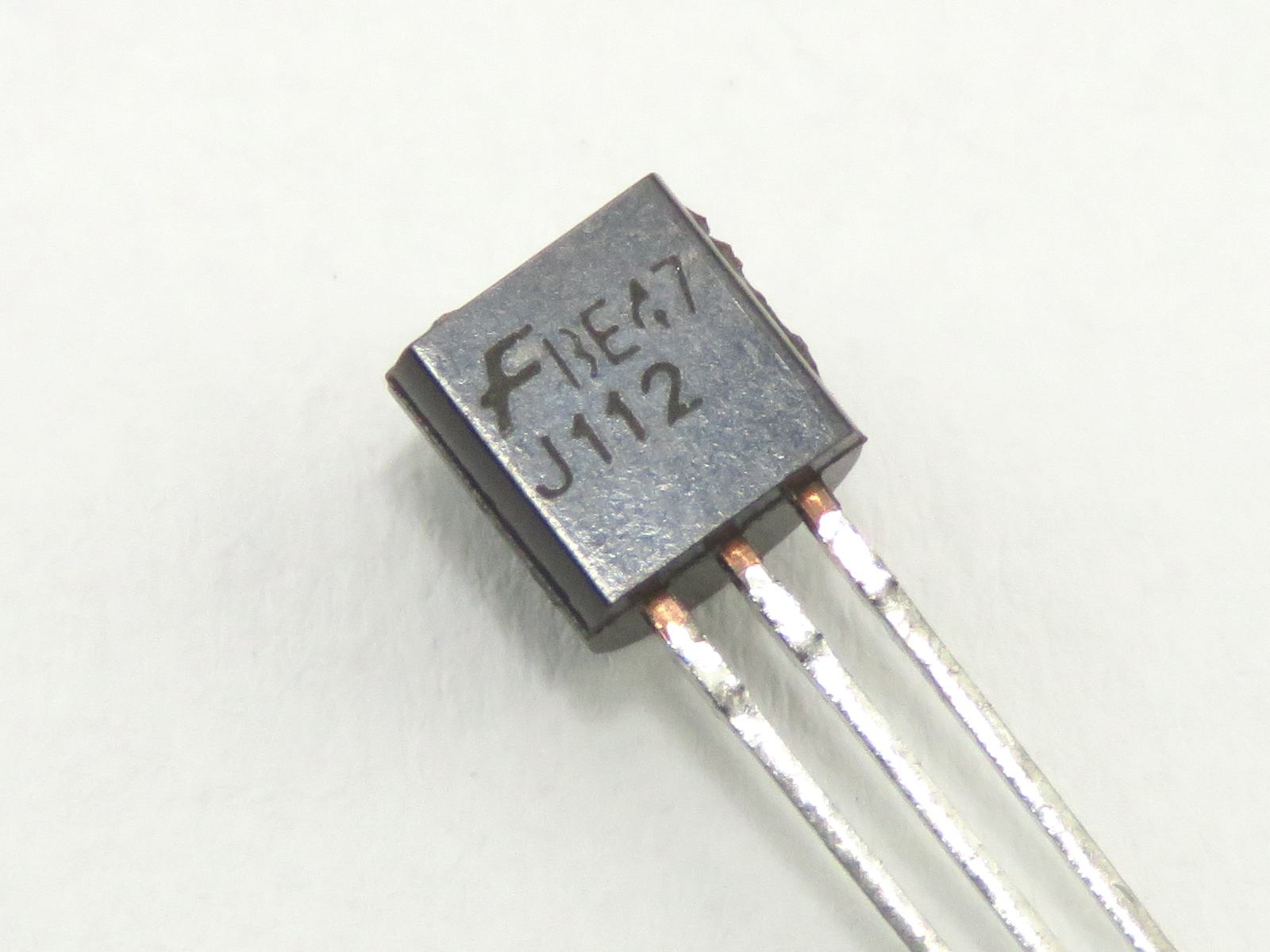 Transistor J112