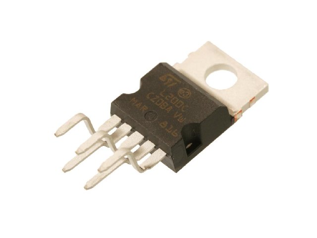 Circuit régulateur de tension positive L200CV