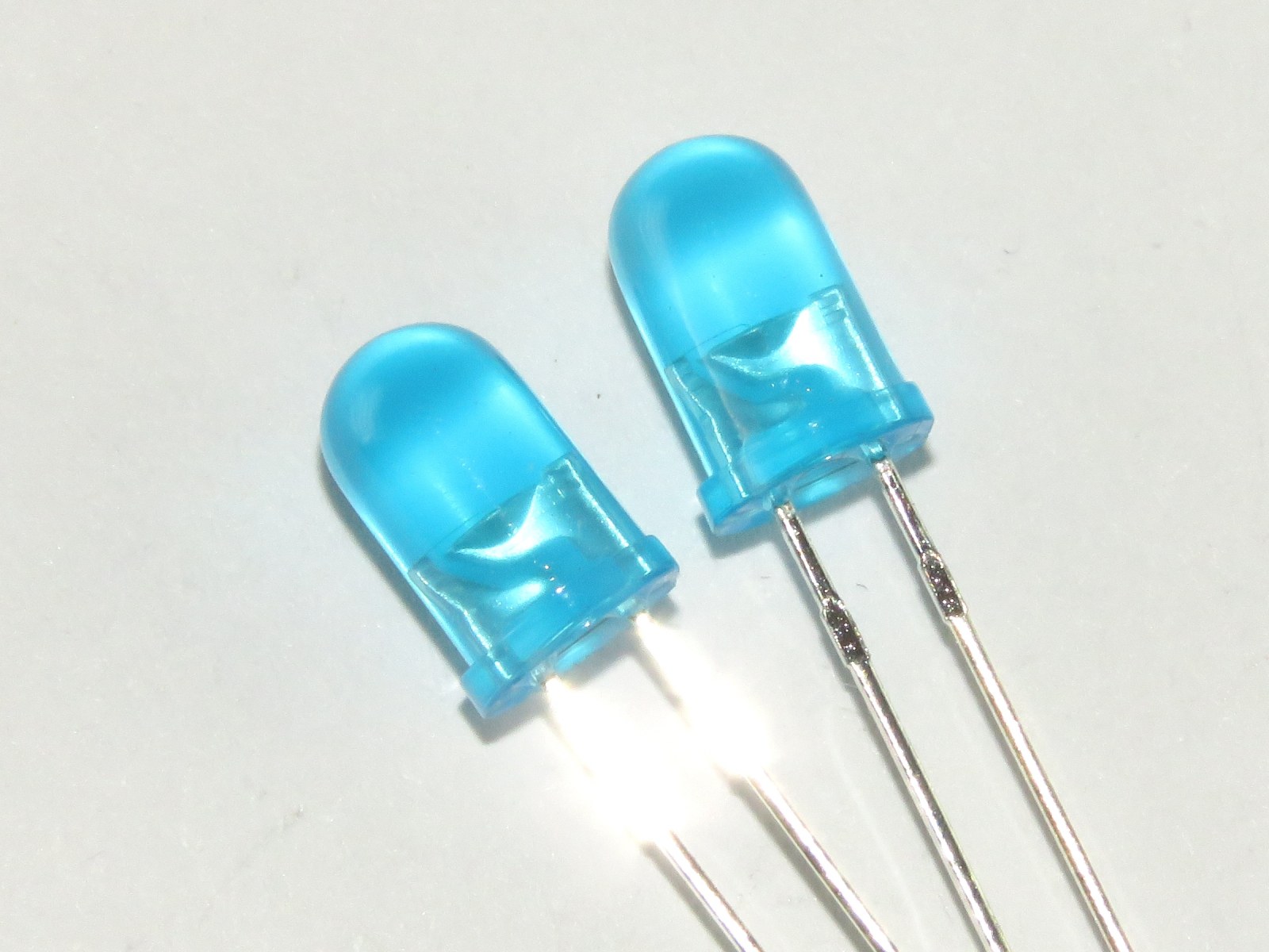 LED ronde bleue 5mm LED5-B-00060