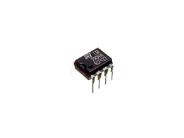 Circuit comparateur de tension LM2904N