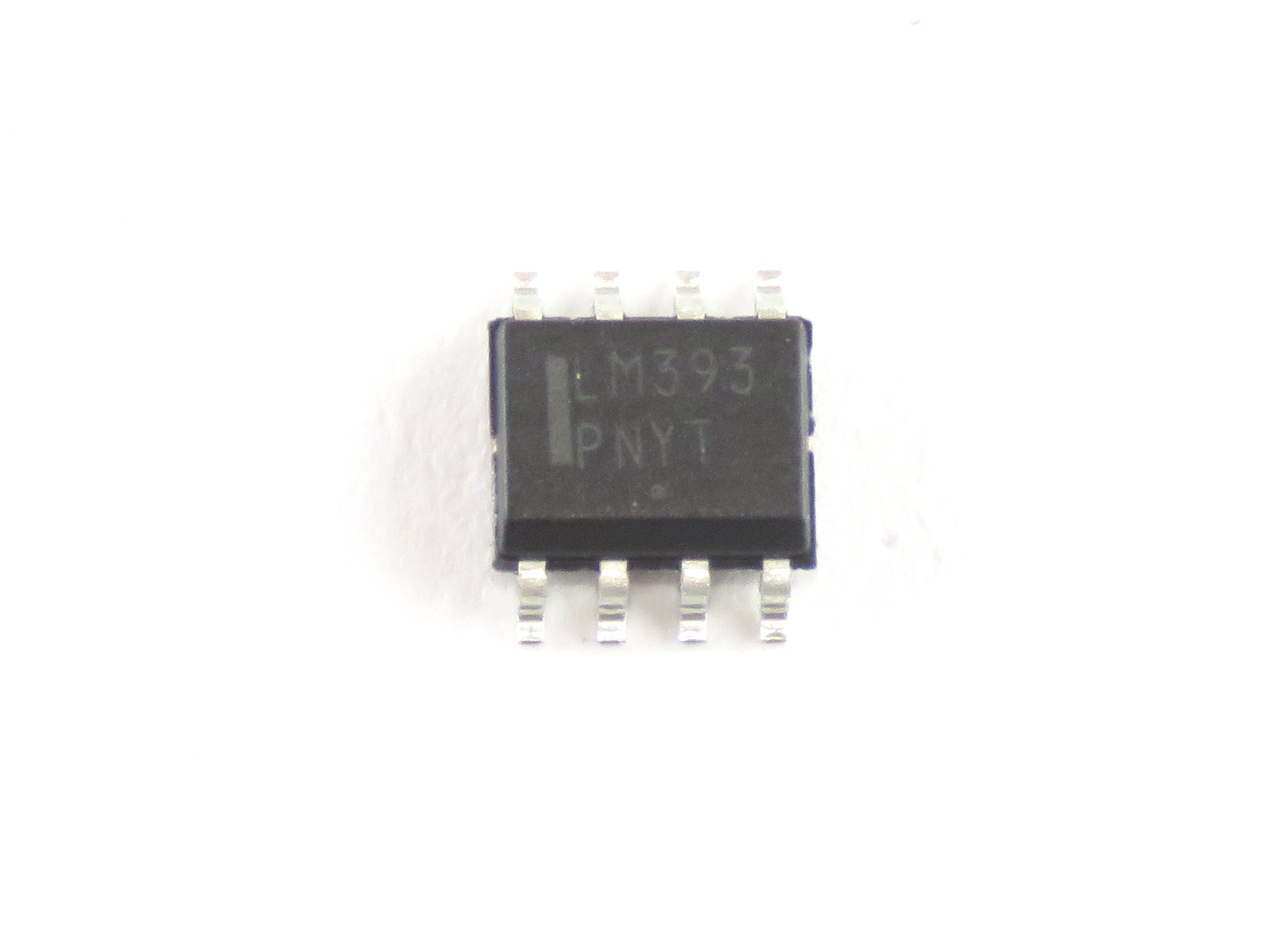 Circuit comparateur de tension LM393D