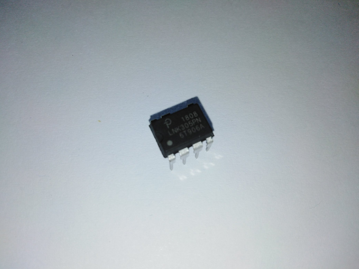 Circuit intégré LNK305PN (image 2/2)