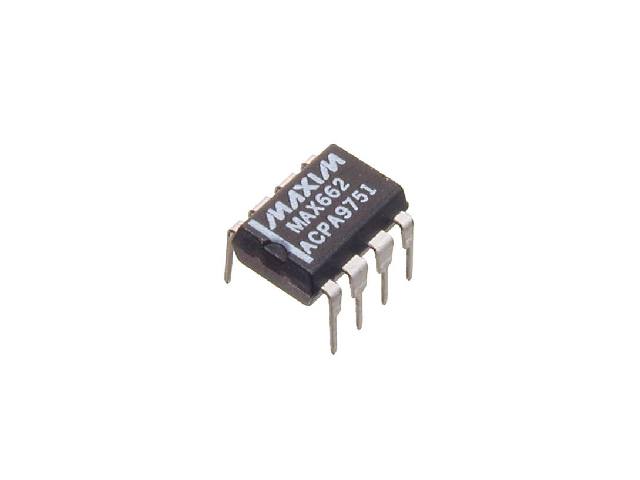 Circuit convertisseur de tension MAX662ACPA