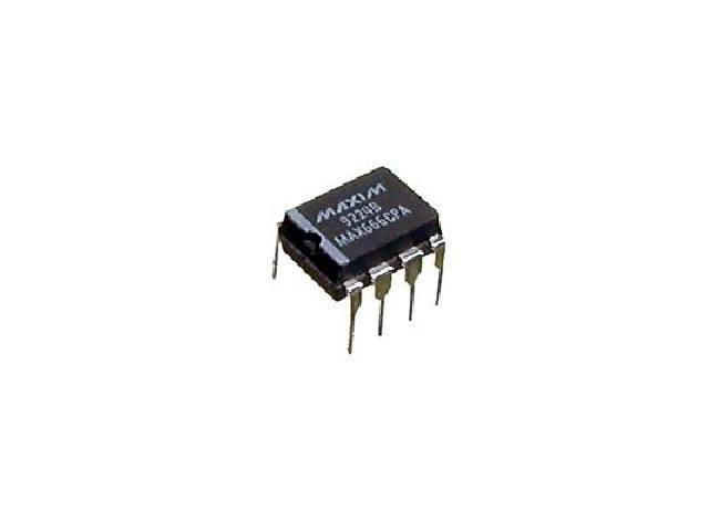 Circuit convertisseur de tension MAX666CPA