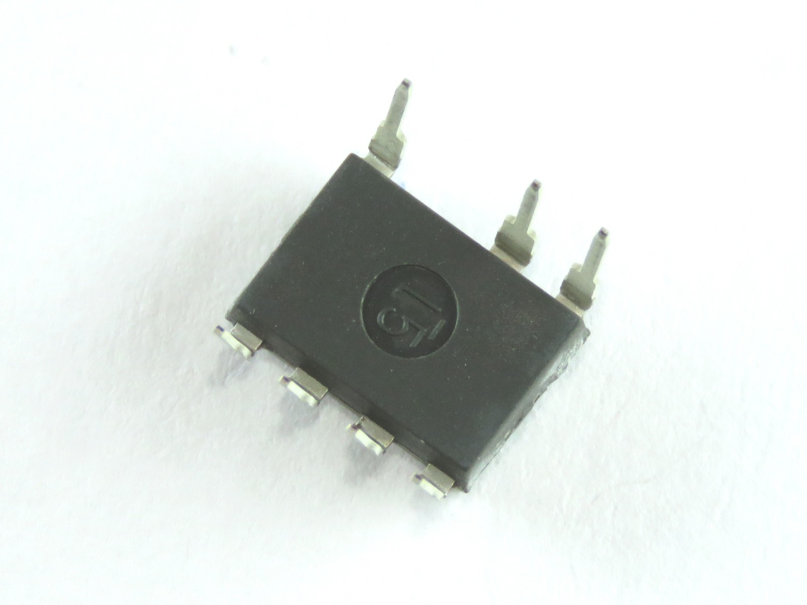 Circuit intégré MIP2H2 (image 2/2)