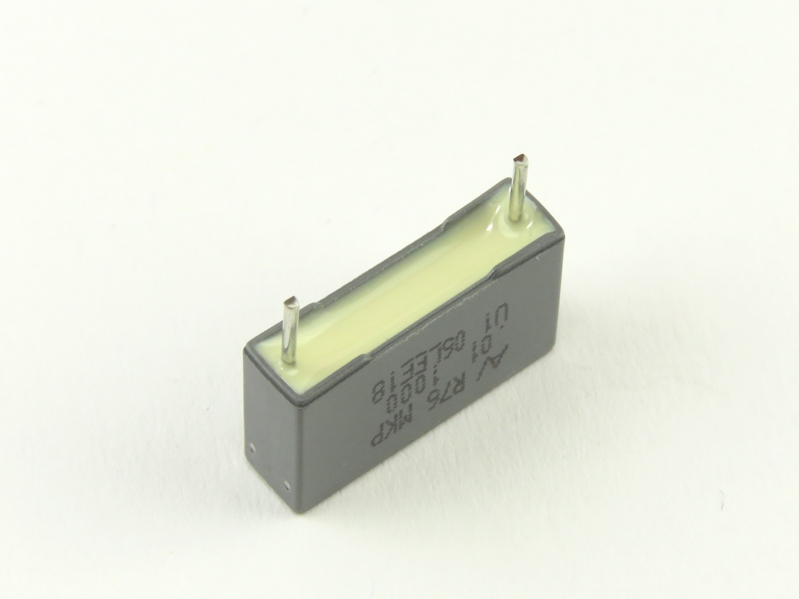 Condensateur 10nF 1000V R76QI2100SE30-J (image 2/2)