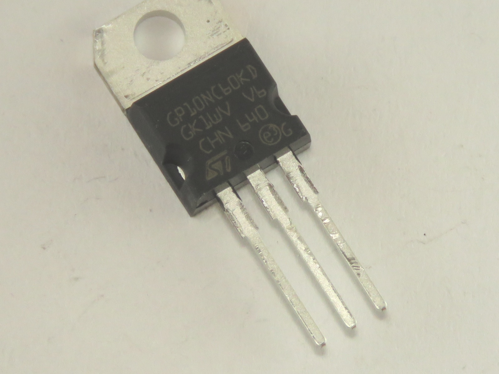 Transistor STGP10NC60KD (image 2/2)