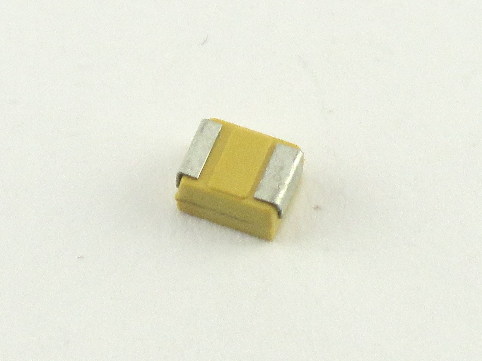 Condensateur tantale CMS 4.7uF 10V TAJB475K010RNJ (image 2/2)