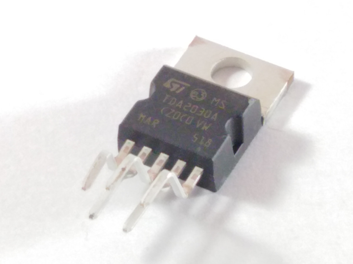 Circuit intégré TDA2030AV