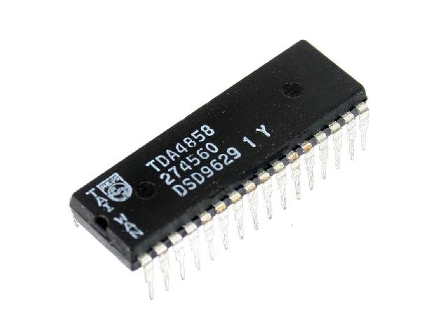 Circuit intégré TDA4858