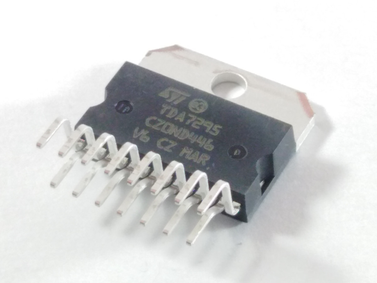 Circuit intégré TDA7295