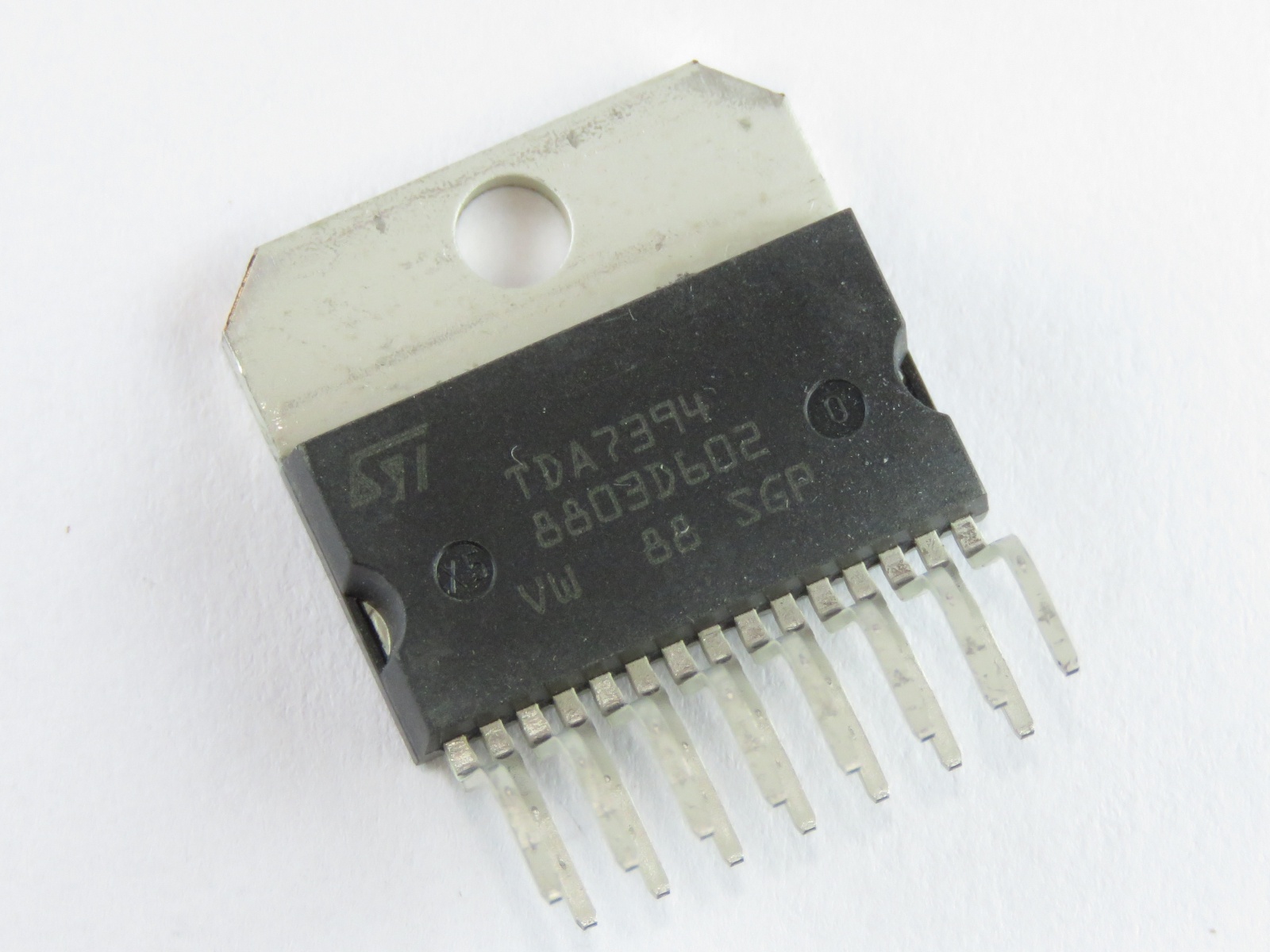 Circuit intégré TDA7394