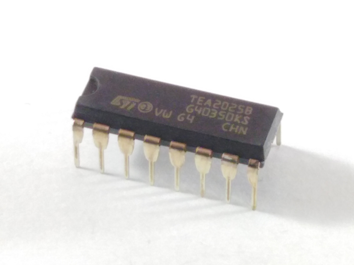 Circuit intégré TEA2025B