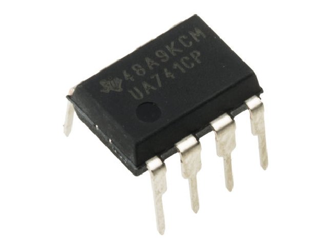 Circuit amplificateur opérationnel UA741CP