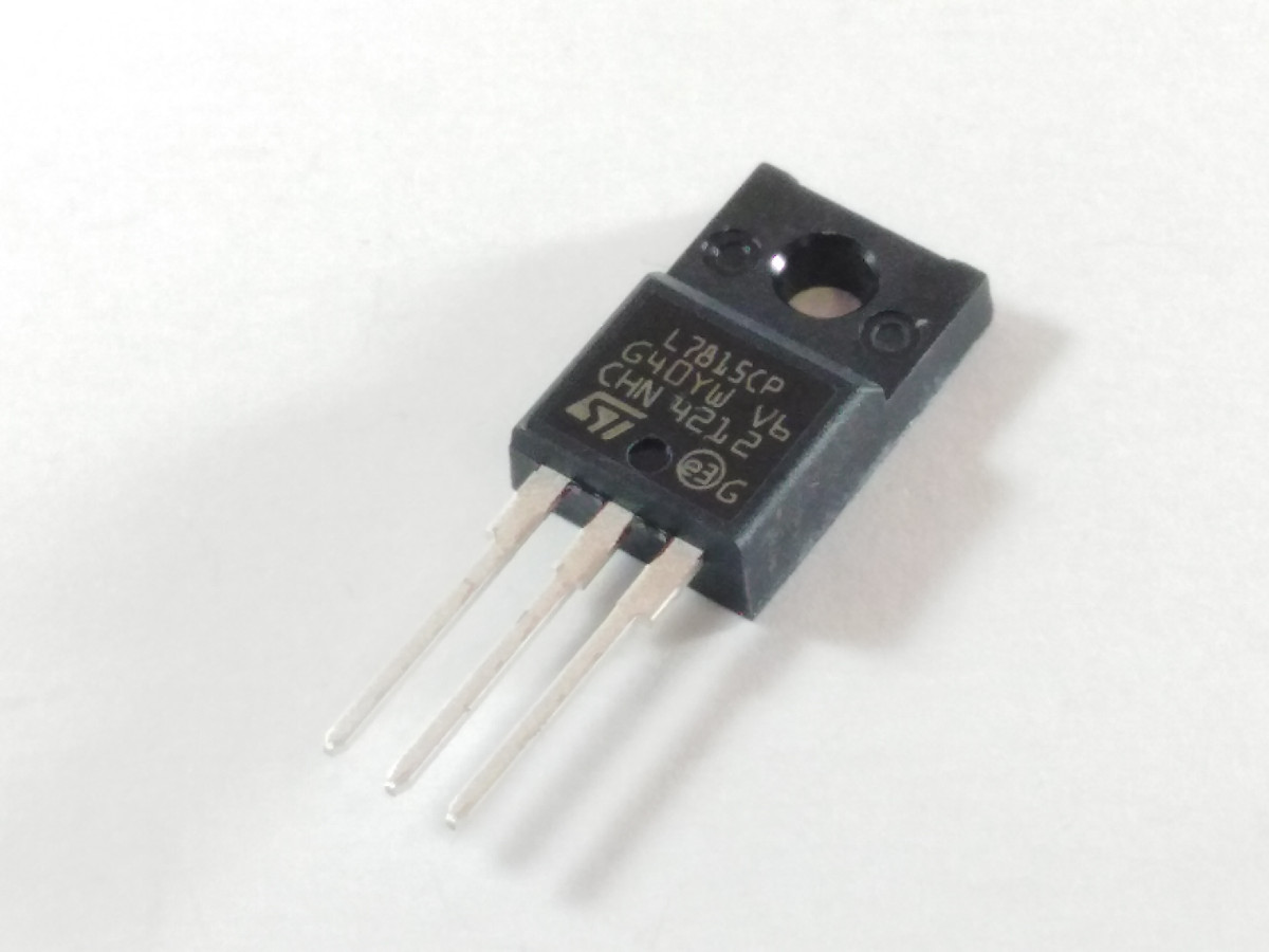 Circuit régulateur de tension positive UA7815F