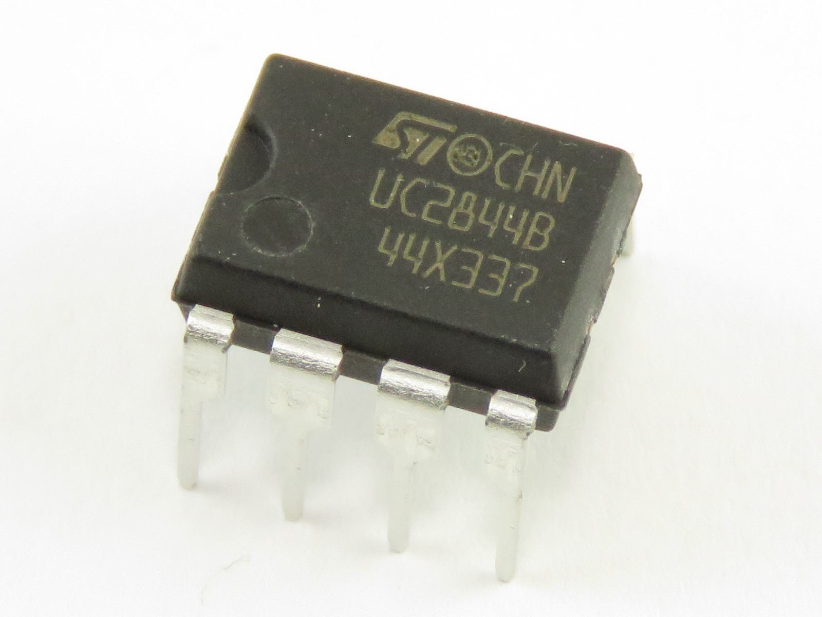 Circuit intégré UC2844BN